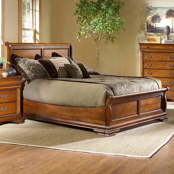 Low profile clearance sleigh bed
